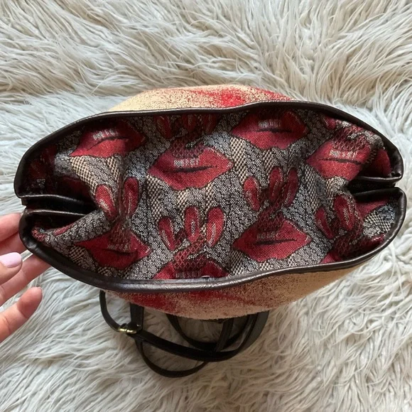 Desigual X Christian Marilyn Monroe Tan Fabric Expandable Crossbody Tote Bag EUC